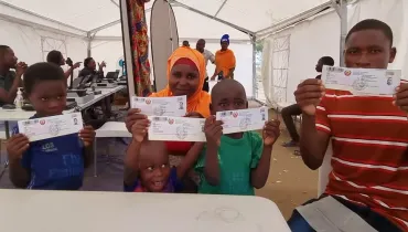 Internally displaced individuals during an ID and birth registration pilot in Cabo Delgado, Mozambique, June 2022. Photo: World Bank
